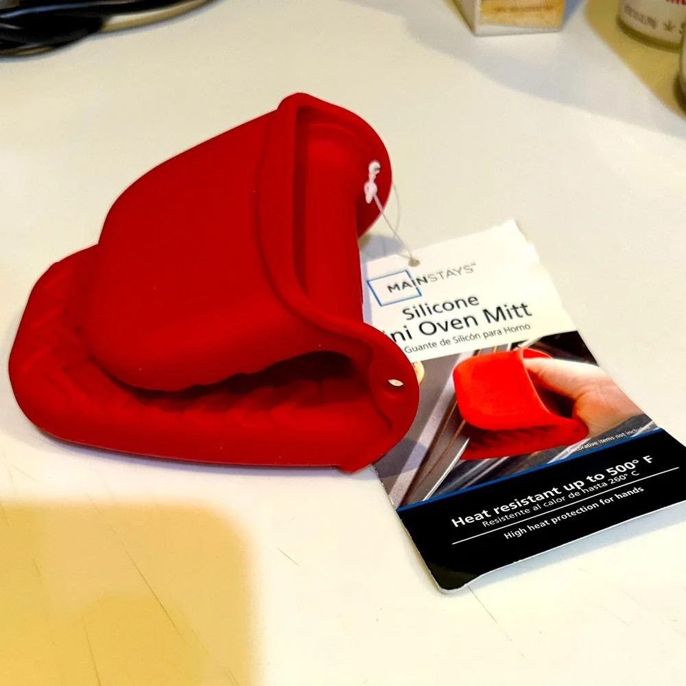 MAINSTAYS MINI SILICONE OVEN MITT POT HOLDER HOT PAD HEAT PROTECTION SHARK BITE